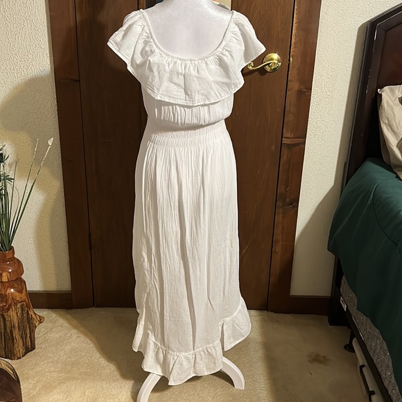 White Dress - Picture 5 of 7